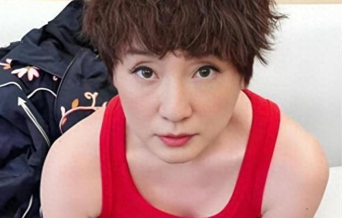 57岁孔琳近况曝光！曾和耿乐秘恋7年，如今嫁给铁佛婚姻很幸福