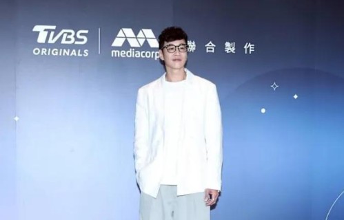 [流言板]何润东翻红获更多工作邀约,表示《逐玉》剧种不同不好比较|张凌赫|戏种|导演|将军|选择题