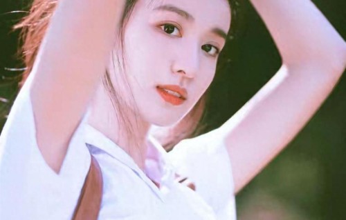 学生时代的王楚然，纯欲天花板本人，原来校花真是从小美到大的!