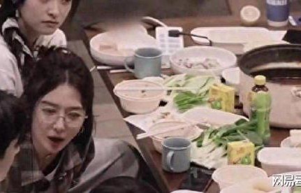 46岁秦岚:未婚未育无子女,双亲已离世,对父亲心存遗憾