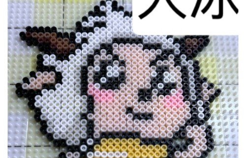 张慧雯翻牌粉丝懒羊羊拼豆作品称可爱