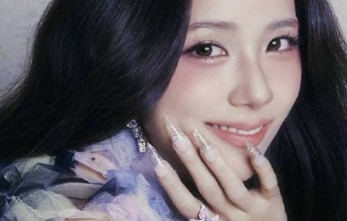 金智秀获得的“Madame Figaro新星奖”具体是什么荣誉，有何特别之处？|费加罗FIGARO|戛纳国际电影节|Rising Star|BLACKPINK|电影节