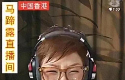 知名港星缝11针没哭、被死亡威胁没怕！却被刷礼物时，感动落泪