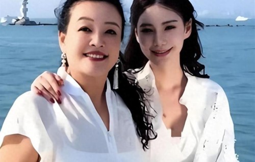 绷不住了！马筱梅回京后深夜大哭，曝张兰3大改变，筱梅妈妈表态