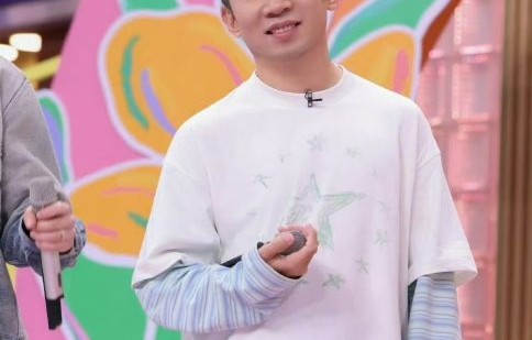 丁程鑫和杨迪年龄相差16岁，他们的友谊为何能引发共鸣？|明星互动|代际|情感|脑电波|痛点