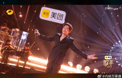 侯明昊《歌手》首秀夺魁，演员身份下的全开麦逆袭引热议