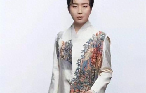 乞讨，投河，被骂人妖，李玉刚用半生证明：努力挺过去就有希望