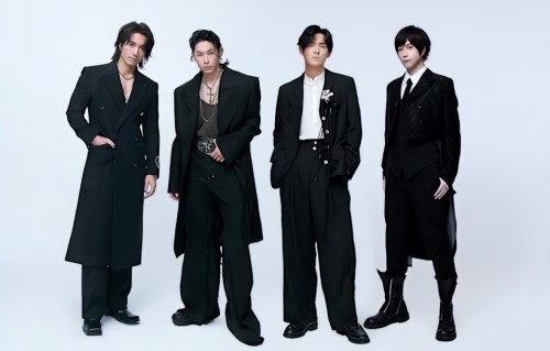 周渝民妻子宣布复出，退圈10年大方秀身材，此前惨遭闺蜜诈骗741万