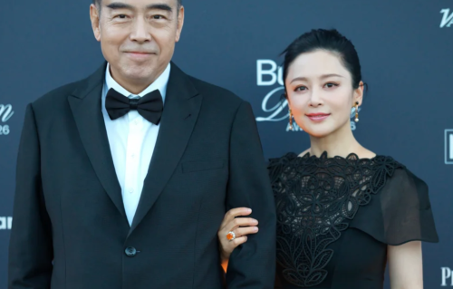 恩爱30年难敌残酷现实，73岁陈凯歌亮相戛纳驼背脱发，陈红仍美艳