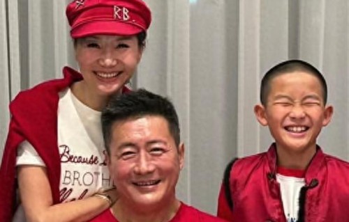 高曙光儿子10岁生日，小16岁妻子晒照庆生，父子俩同天过生差52岁