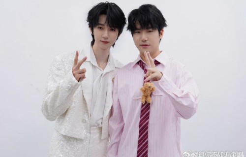 贺峻霖作为偶像转型专业主持人，有哪些典型成功案例？