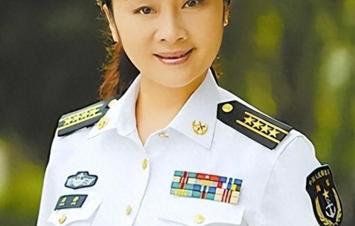 为小3岁演员生娃，丈夫成名后却离婚，如今前夫再娶影后她却单身