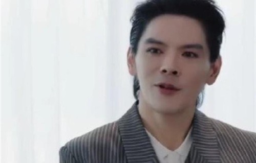向佐自曝追郭碧婷是为钱和热度，六年过去，向太手段才叫真绝