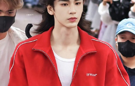 张凌赫是如何与粉丝进行高情商互动，创造专属昵称的？|云之羽|超级宝贝|情感|理性|语音