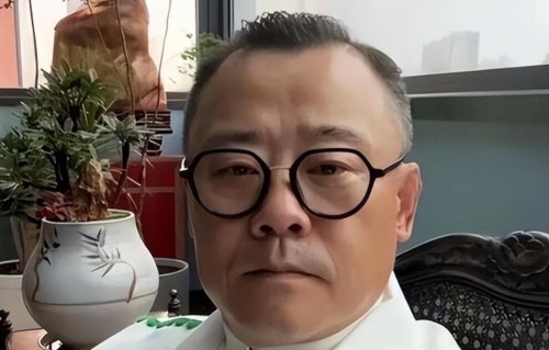 事实证明，已经消失7年的周立波，早已走上一条不归路