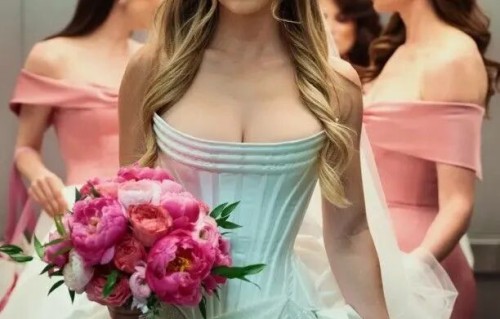 《亢奋》保留胸部走光镜头 悉尼妹:符合角色人设