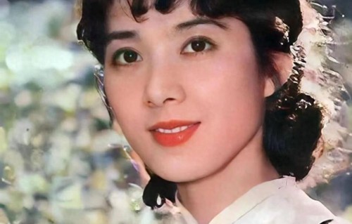 73岁龚雪近况曝光！与丈夫恩爱38年零绯闻，如今定居上海风采依旧