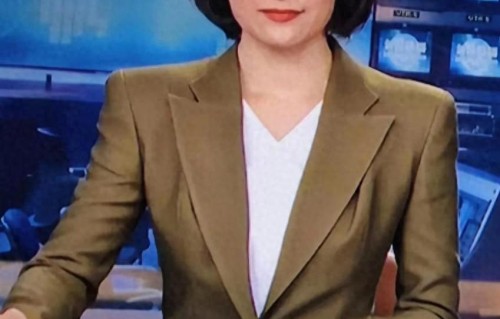 李梓萌消失2月后高调回归央视，这次“隐婚生子”谣言终不攻自破 