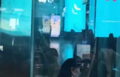 为什么粉丝们会格外担心赵雅芝的出行安全？