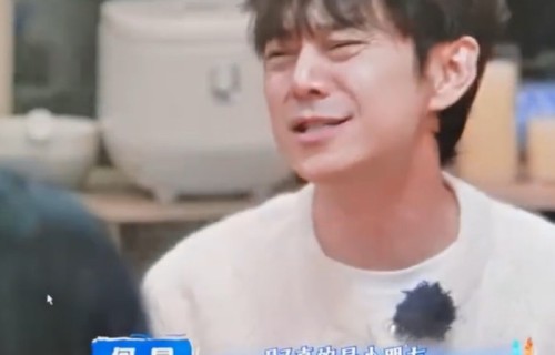 何炅调侃27岁未发育完，王鹤棣回应身高183|老师|小宝宝