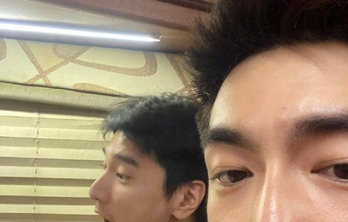 林更新晒与赵又廷同框照,姑父和女儿打电话,表情逗趣父爱满满|手机|视频电话|嘴巴