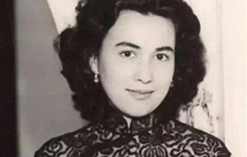 澳门第一美人黎婉华下嫁赌王：生下4个孩子，疯的疯，死的死