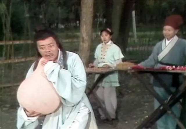 做了坏事的钱老板
