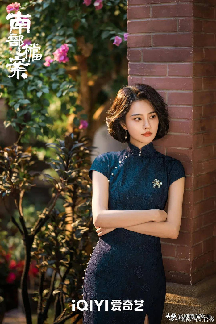 “以血为引，以命为祭”——当张海盐在暴雨中刻下这句张家誓言时，我们终于明白：有些羁绊，比生死更重。2025年秋天，让我们登上这艘开往真相的巨轮，见证民国最震撼的兄弟传奇！